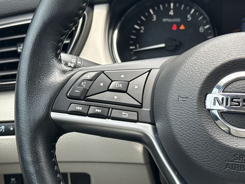 Used 2021 Nissan Rogue Sport SL FWD image 24
