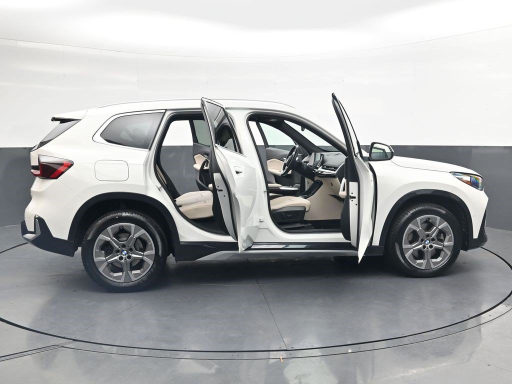 Used 2023 BMW X1 xDrive28i w/ Convenience Package AWD/4WD image 34