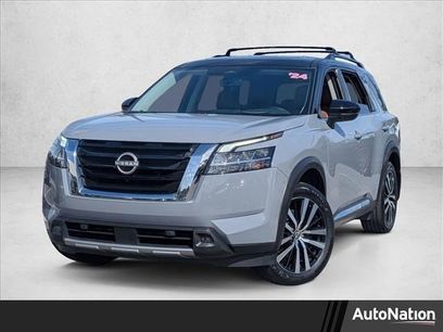 Used 2024 Nissan Pathfinder Platinum w/ Cargo Package