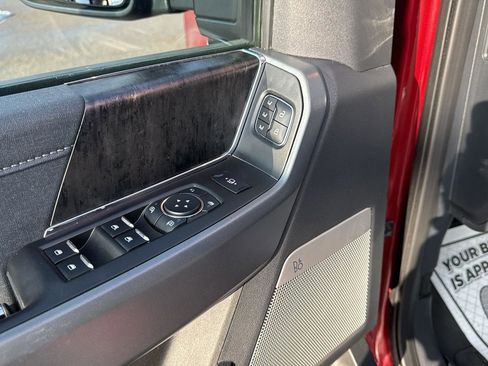 Certified 2024 Ford F250 Lariat w/ Lariat Ultimate Package image 27