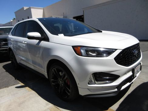 Certified 2024 Ford Edge ST w/ Equipment Group 401A AWD/4WD image 4