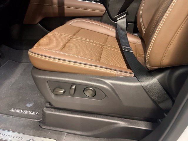 New 2026 Chevrolet Tahoe High Country AWD/4WD image 11
