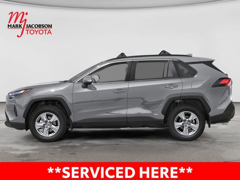 Used 2024 Toyota RAV4 XLE w/ Convenience Package AWD/4WD image 5