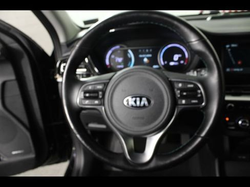 Used 2020 Kia Niro EX Premium w/ Cold Weather Package FWD image 21