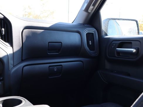 Used 2025 Chevrolet Silverado 1500 Custom Trail Boss w/ Dark Appearance Package image 43