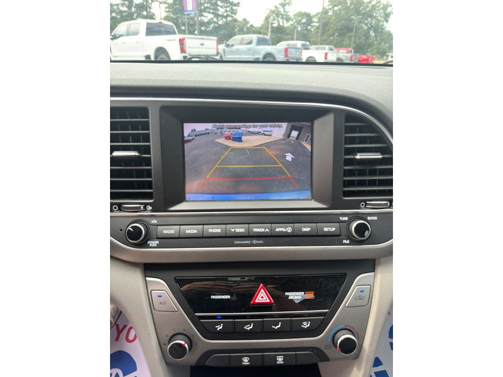 Used 2018 Hyundai Elantra SEL FWD image 17