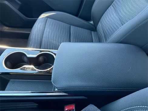 Used 2025 Chevrolet Equinox LT image 21