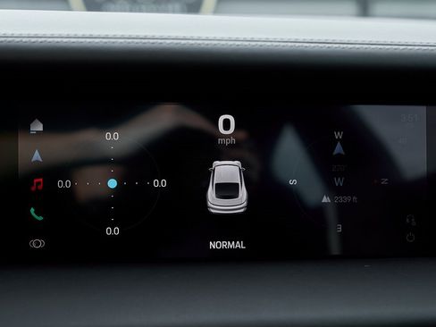 Used 2025 Porsche Taycan Turbo S w/ Premium Package image 81