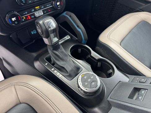 Used 2021 Ford Bronco Wildtrak image 16