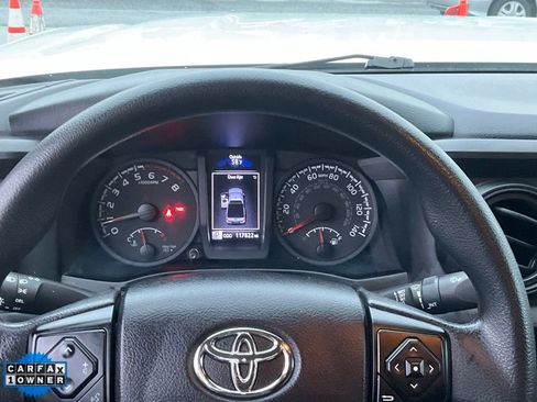 Used 2022 Toyota Tacoma SR image 34