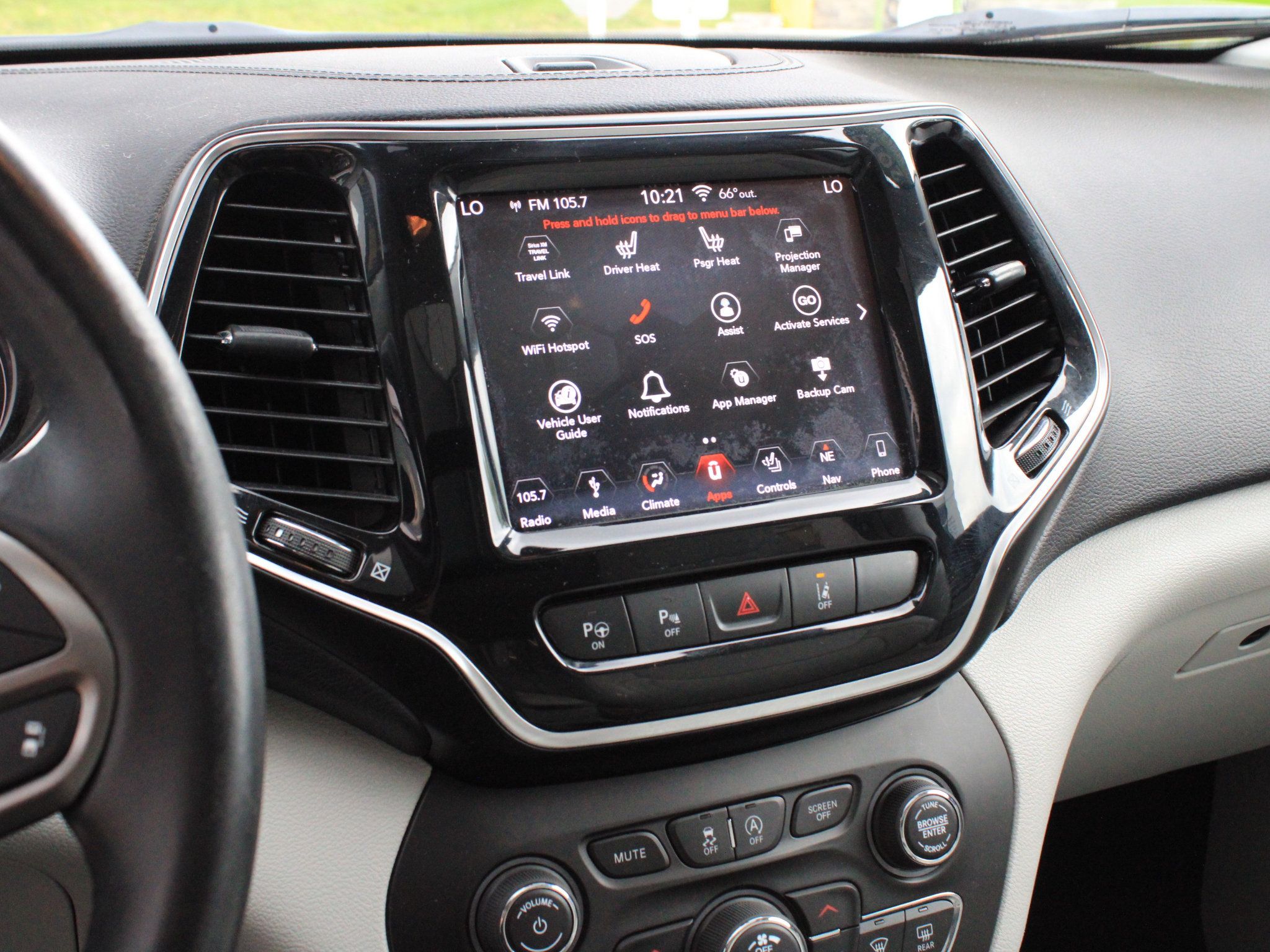 Used 2019 Jeep Cherokee Limited w/ Technology Group AWD/4WD image 21