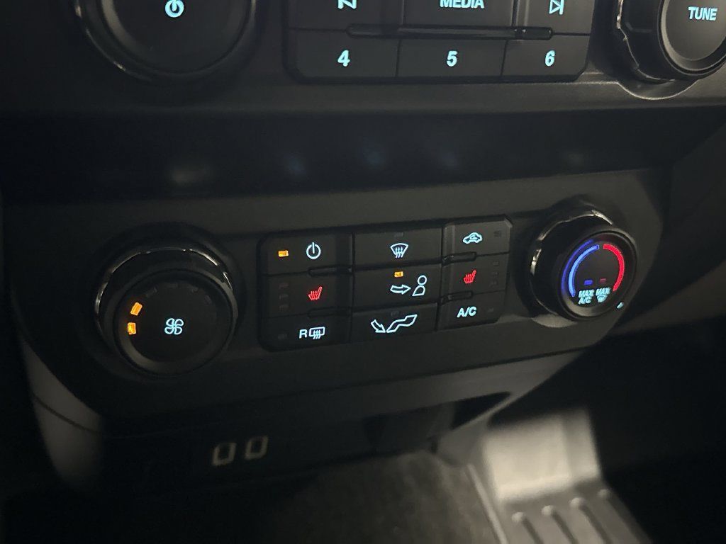 Used 2020 Ford F150 XLT w/ Equipment Group 302A Luxury AWD/4WD image 17