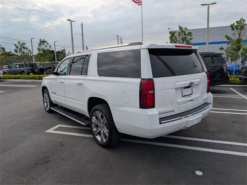 Used 2020 Chevrolet Suburban Premier image 10