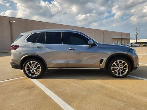 Used 2025 BMW X5 xDrive40i w/ Premium Package image 4