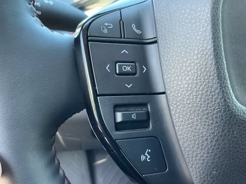 Certified 2024 Toyota Prius Prime FWD image 19