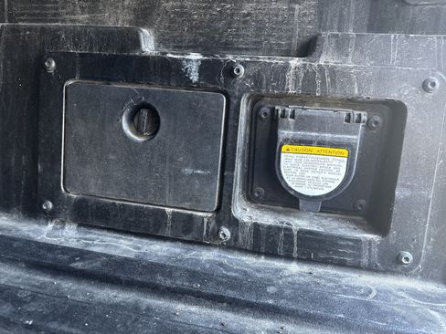 Used 2022 Toyota Tacoma TRD Sport AWD/4WD image 25