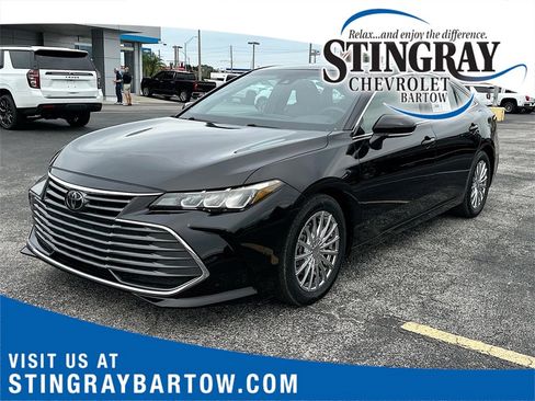 Used 2020 Toyota Avalon XLE image 1
