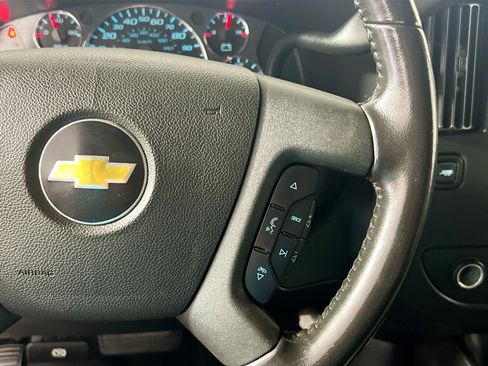 Used 2020 Chevrolet Express 3500 Extended w/ Driver Convenience Package RWD image 18