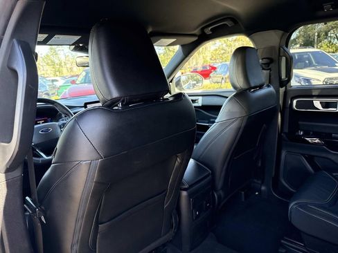 Used 2022 Ford Explorer ST w/ ST Street Pack image 14