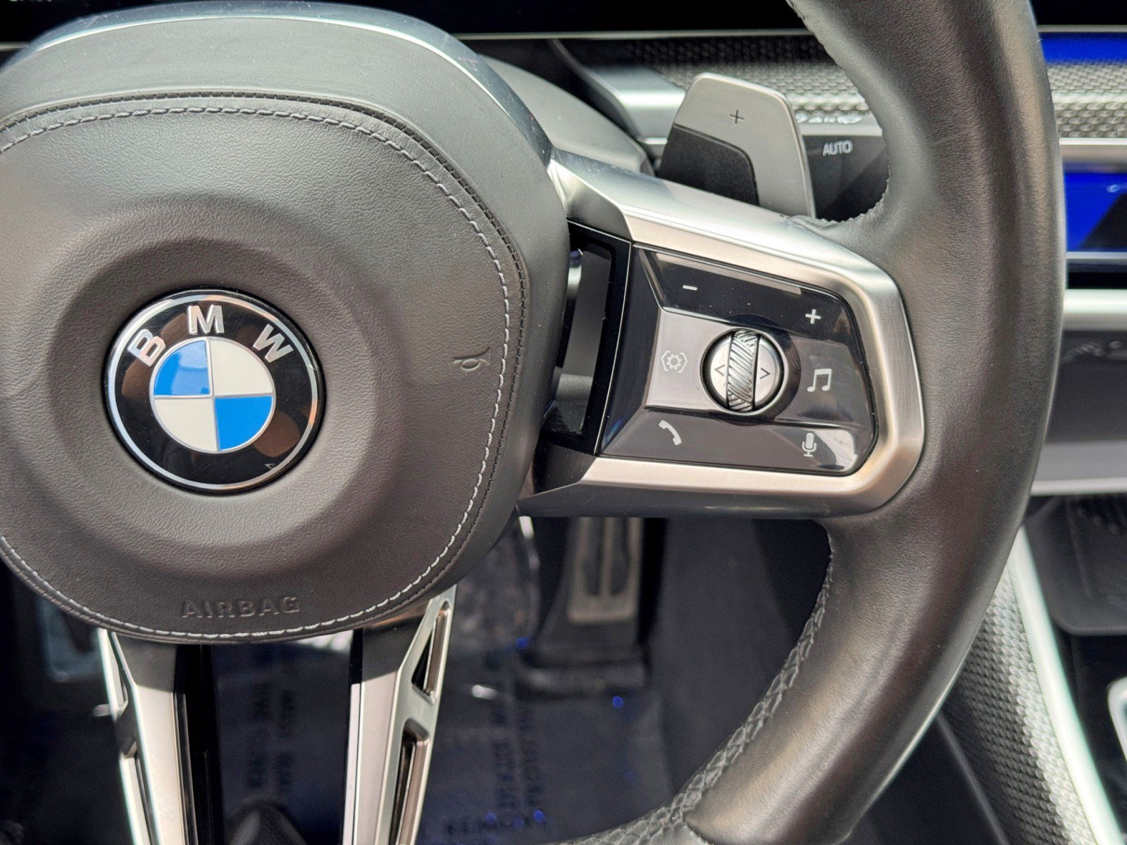 Used 2023 BMW 740i RWD image 24