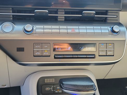 Used 2024 Hyundai Kona SEL FWD image 27