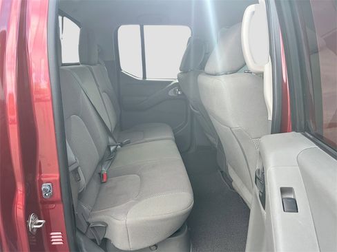 Used 2020 Nissan Frontier SV image 26