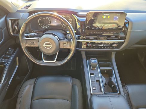 Used 2022 Nissan Pathfinder SL w/ SL Premium Package image 14