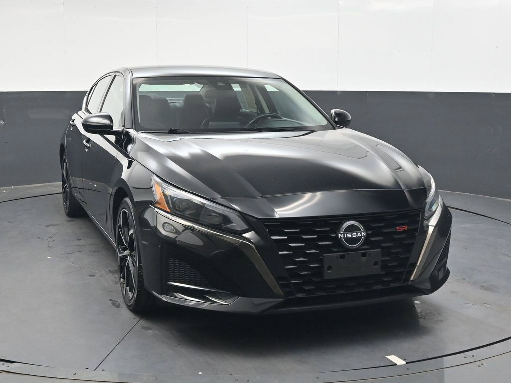 Certified 2024 Nissan Altima 2.5 SR FWD image 2