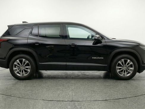 Used 2025 Chevrolet Equinox LT image 11