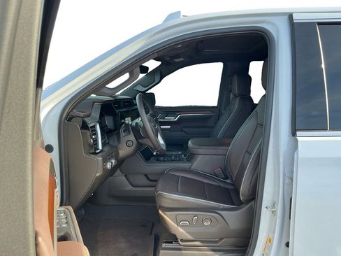 Used 2026 GMC Sierra 1500 Denali w/ Denali Reserve Package AWD/4WD image 14