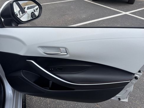 Used 2023 Toyota Corolla SE image 16