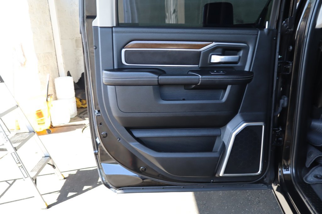 Used 2024 RAM 2500 Laramie AWD/4WD image 34