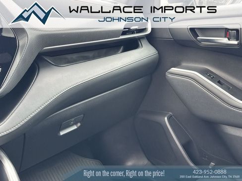 Used 2022 Toyota Highlander XSE FWD image 21