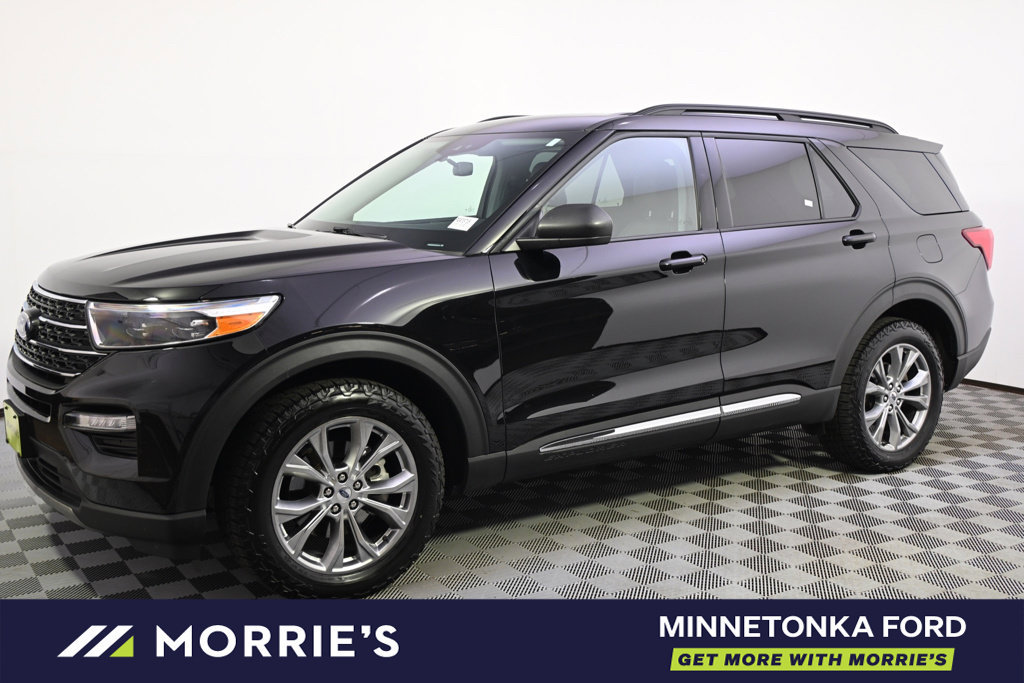 Used 2023 Ford Explorer XLT w/ Equipment Group 202A AWD/4WD image 2