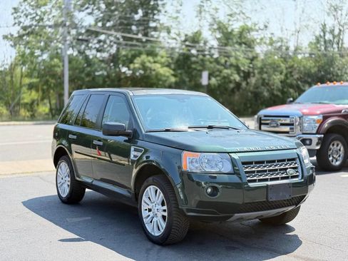 Used 2010 Land Rover LR2 HSE AWD/4WD image 4