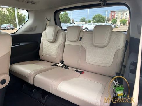 Used 2025 Nissan Armada Platinum RWD image 29