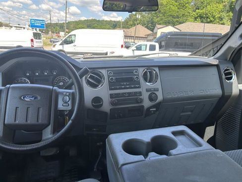 Used 2016 Ford F250 XLT AWD/4WD image 15