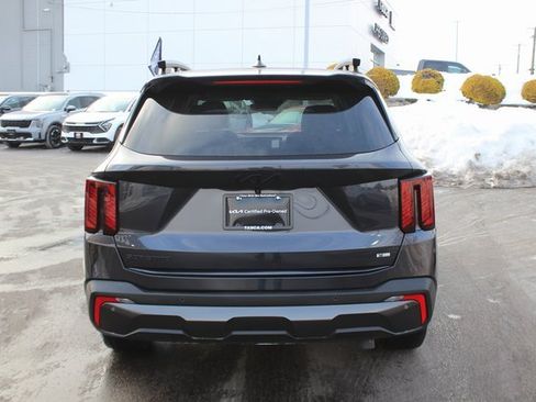 Used 2025 Kia Sorento SX image 31