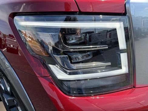 Used 2024 Nissan Titan Platinum Reserve w/ Moonroof Package RWD image 11