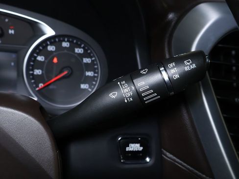 Used 2021 GMC Acadia SLT w/ LPO, Floor Liner Package image 24