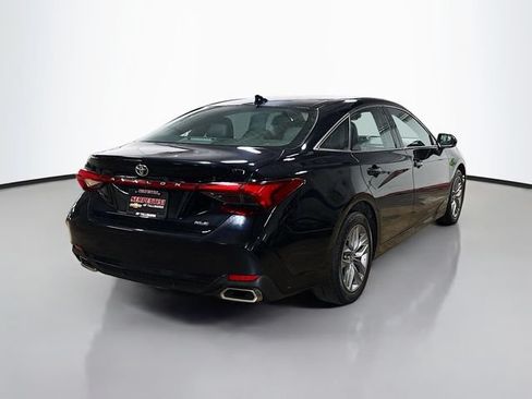 Used 2019 Toyota Avalon XLE FWD image 6