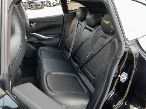 Used 2021 Aston Martin DBX AWD/4WD image 53