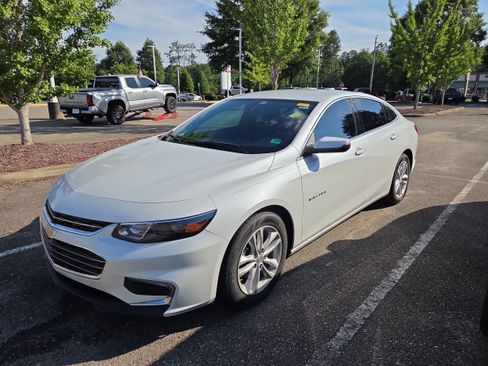 Used 2018 Chevrolet Malibu LT FWD image 7