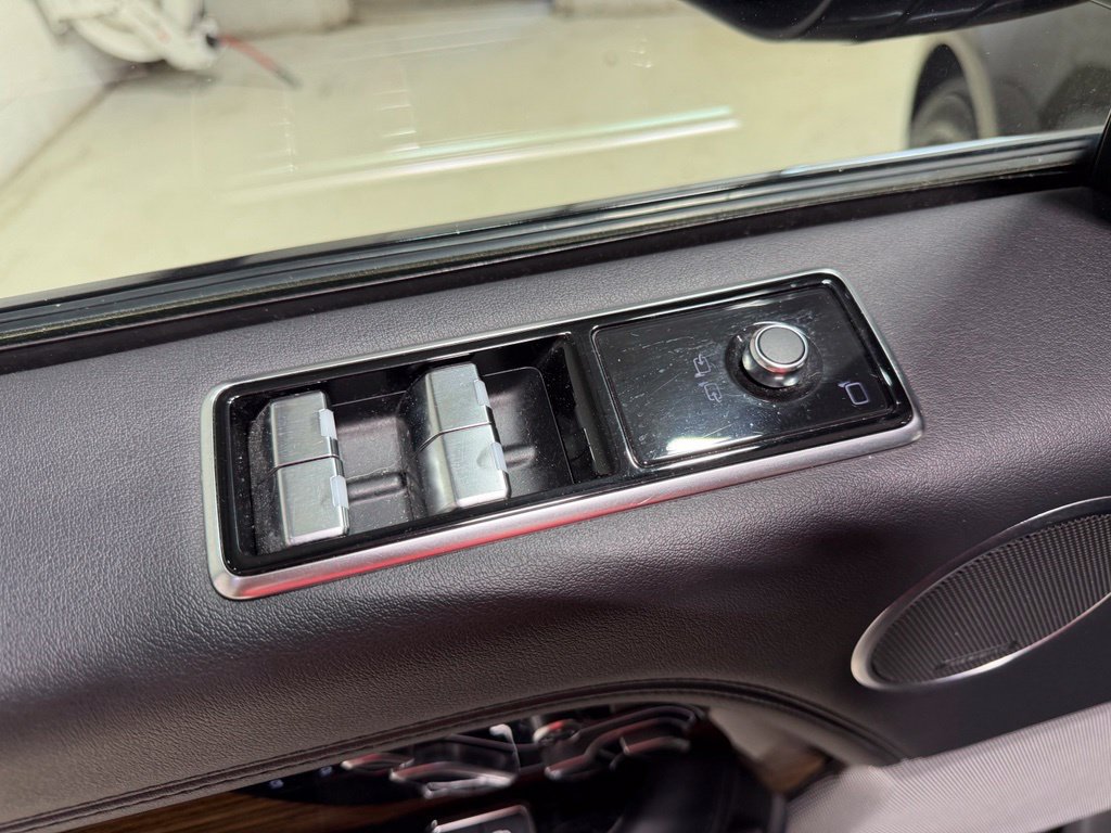 Used 2018 Land Rover Range Rover HSE AWD/4WD image 31