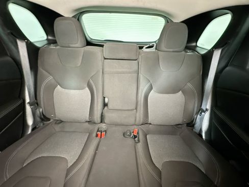 Used 2019 Jeep Cherokee Latitude w/ Popular Appearance Group FWD image 13