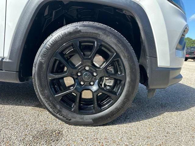 Certified 2025 Jeep Compass Latitude w/ Altitude Special Edition AWD/4WD image 48