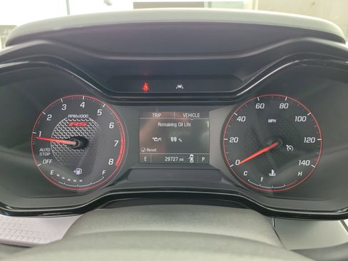 Used 2024 Chevrolet Trax RS w/ Sunroof Package FWD image 24