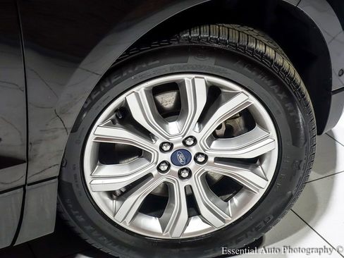 Used 2019 Ford Edge Titanium w/ Equipment Group 301A image 13