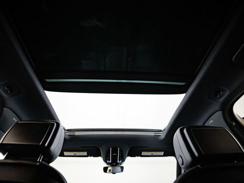 Certified 2023 Porsche Cayenne AWD/4WD image 29