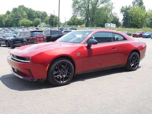 Used 2024 Dodge Charger Daytona R/T w/ Plus Group AWD/4WD image 11